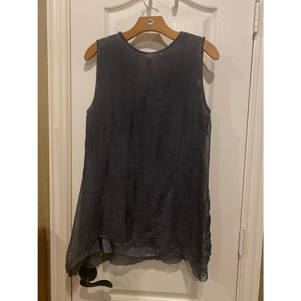 Soft Surroundings Silk Romance Tunic Blouse Size Medium NWOT - Picture 2 of 8